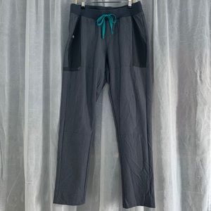 FIGS Manari Slim Cargo Leg Scrub Pants